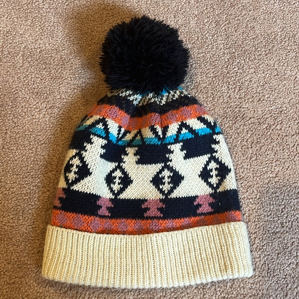 Pom beanie Aztec print
